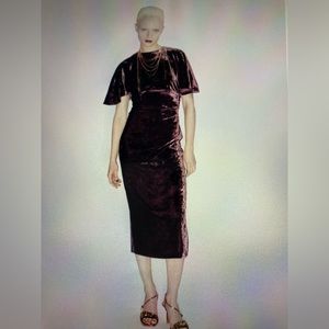 Midi dress plum velvet from Zara festive collection 2022